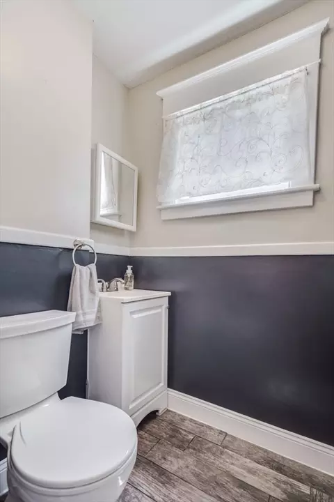 70 Olmsted Dr, Springfield, MA 01108 photo 8
