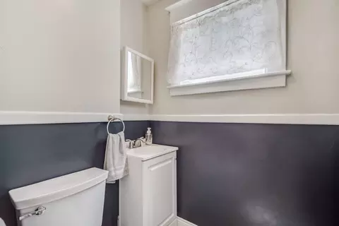 70 Olmsted Dr, Springfield, MA 01108 photo 7