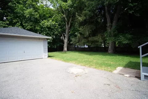 70 Olmsted Dr, Springfield, MA 01108 photo 28