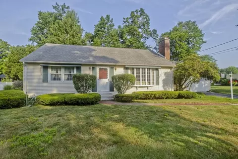 109 Westwood Dr, Westfield, MA 01085