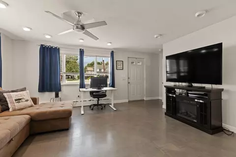 15 Baker St, Saugus, MA 01906 photo 5