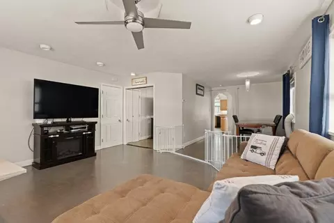 15 Baker St, Saugus, MA 01906 photo 8
