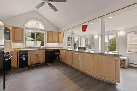 15 Baker St, Saugus, MA 01906 photo 2
