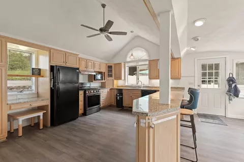 15 Baker St, Saugus, MA 01906