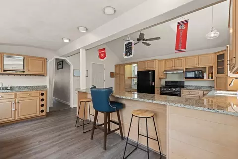 15 Baker St, Saugus, MA 01906 photo 3
