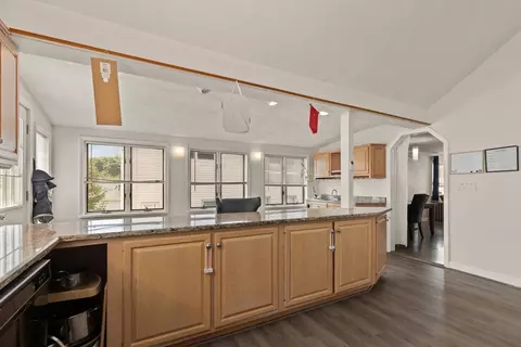 15 Baker St, Saugus, MA 01906 photo 4