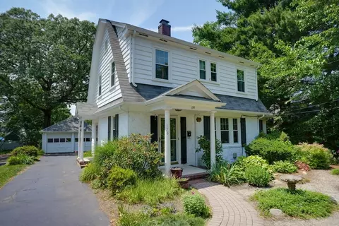 176 Beacon St, Framingham, MA 01701