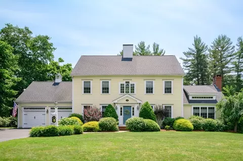 14 Riverpoint Dr, Pembroke, MA 02359