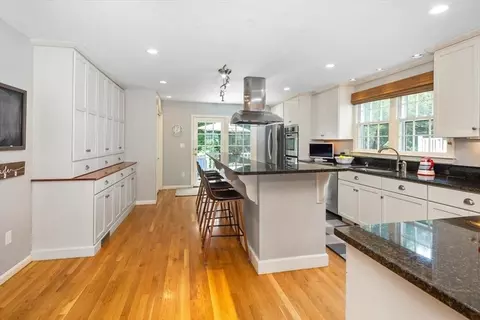 6 Adams Ct, Hingham, MA 02043 photo 4