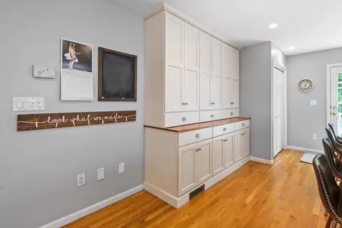 6 Adams Ct, Hingham, MA 02043 photo 9