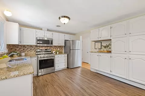 9 Heald Rd, Acton, MA 01720