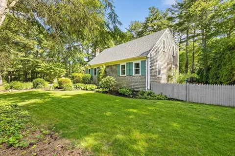 4 Woodville Way, Wareham, MA 02571 photo 2