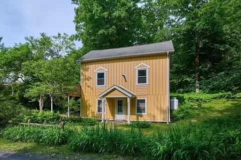 2 Wildwood Ln #2, Goshen, MA 01032