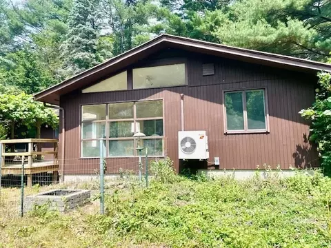32 Wesson St, Grafton, MA 01536