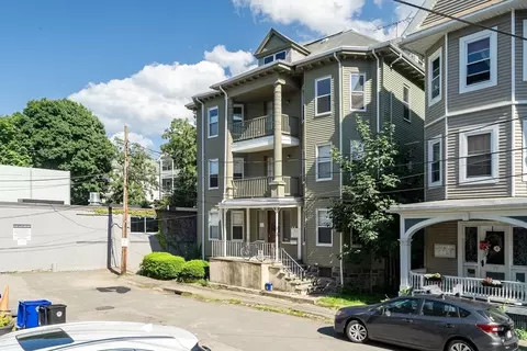17 E Milton Rd, Brookline, MA 02445 photo 2