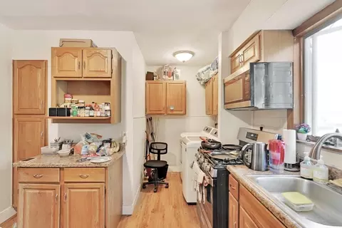 17 E Milton Rd, Brookline, MA 02445 photo 10