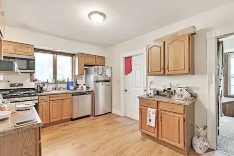 17 E Milton Rd, Brookline, MA 02445 photo 9