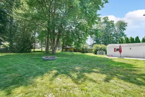 Exterior - 119 Feltham Rd, Springfield, MA 01118 photo 3 of 5