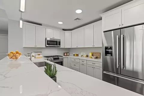 131 Eliot St #101, Milton, MA 02186