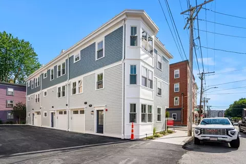 145 Derby St #1, Salem, MA 01970