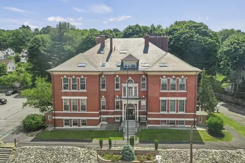 926 Southbridge St #9, Worcester, MA 01610