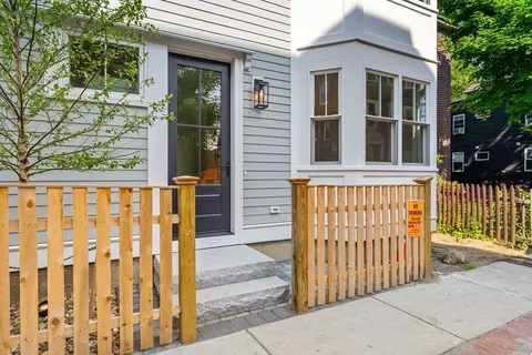 145 Derby St #2, Salem, MA 01970