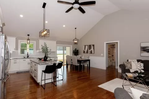 Entry Way - 81 Donovan, Thompson, CT 06277 photo 1 of 4