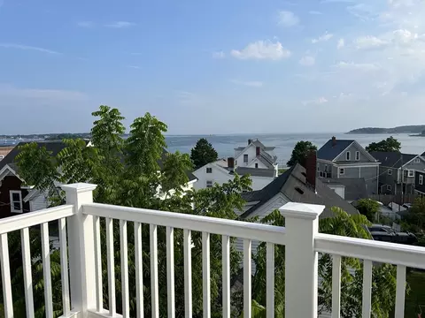 2 Mansfield Ct, Gloucester, MA 01930