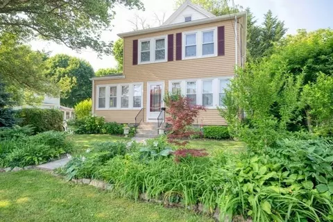24 Pierce Ct, Weymouth, MA 02191