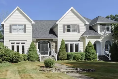 5 Basswood Ln, Andover, MA 01810