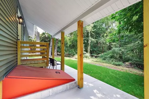 Exterior - 2 Opal St, Springfield, MA 01108 photo 3 of 10