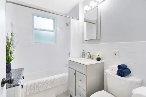 Bath - 2 Opal St, Springfield, MA 01108 photo 1 of 4