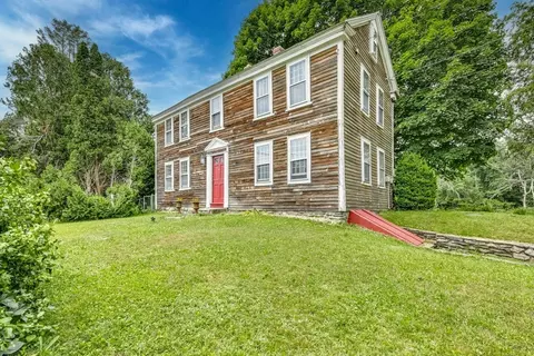 272 Maple Ave, Rutland, MA 01543