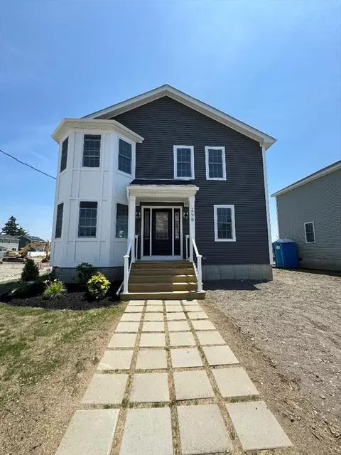 256 Kilburn, Fall River, MA 02720