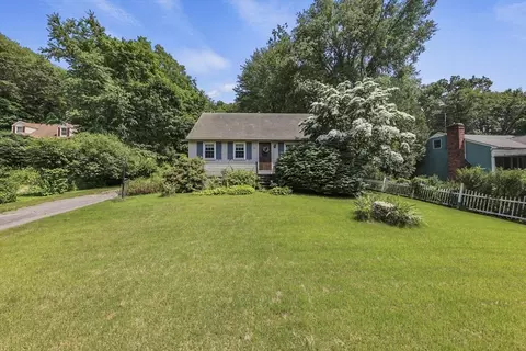 121 Day St, Leominster, MA 01453
