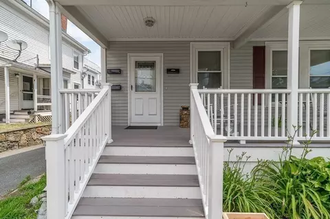 25 Elm St #3, Gloucester, MA 01930 photo 4