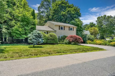 48 Simpson Dr, Framingham, MA 01701 photo 3