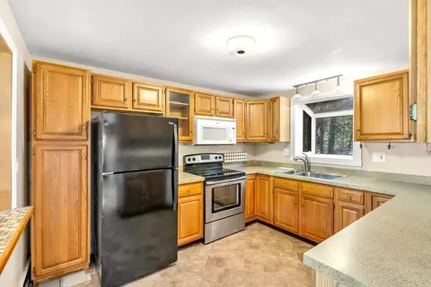 48 Simpson Dr, Framingham, MA 01701 photo 12