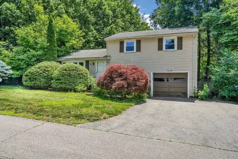 48 Simpson Dr, Framingham, MA 01701 photo 2