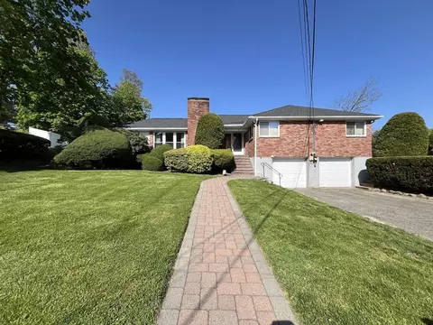 28 Dorothy Rd, Newton, MA 02459