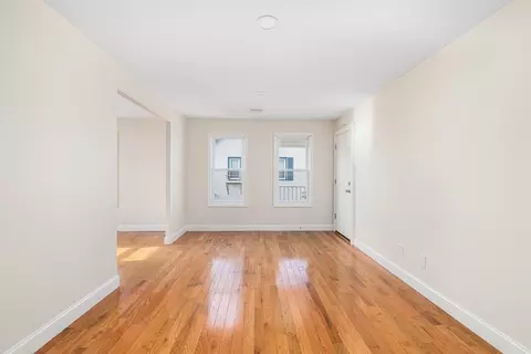 Living - 152 George St, Fall River, MA 02720 photo 1 of 6