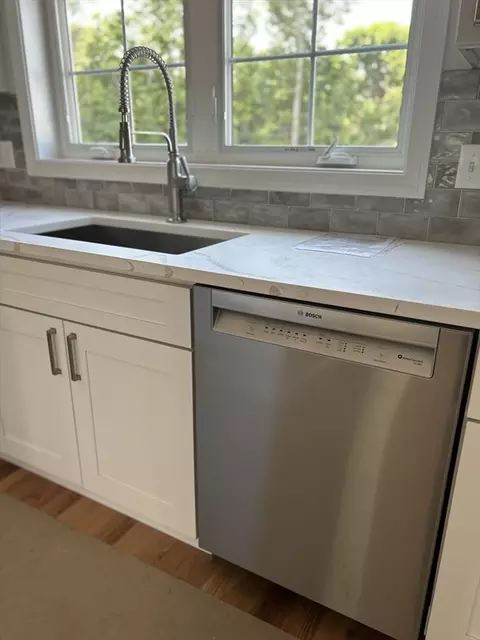 60 Garside St #4, Fall River, MA 02720 photo 8
