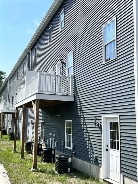 60 Garside St #4, Fall River, MA 02720 photo 2