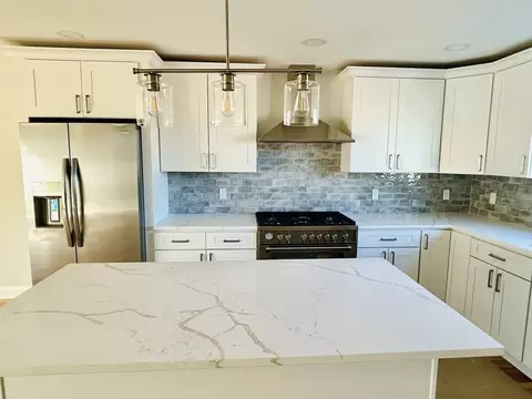 60 Garside St #4, Fall River, MA 02720 photo 9