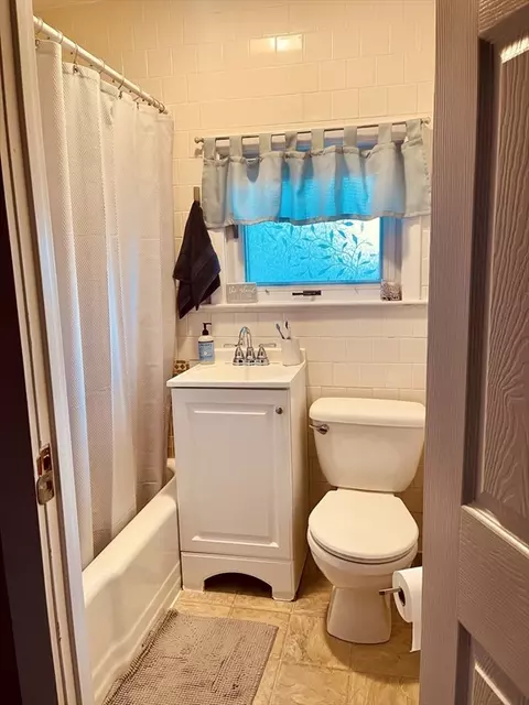 Bath - 144 Walker St, Fall River, MA 02723 photo 1 of 2