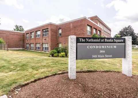 948 Main St #208, Waltham, MA 02453