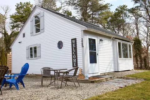 32 Canning Ter #B, Dennis, MA 02639