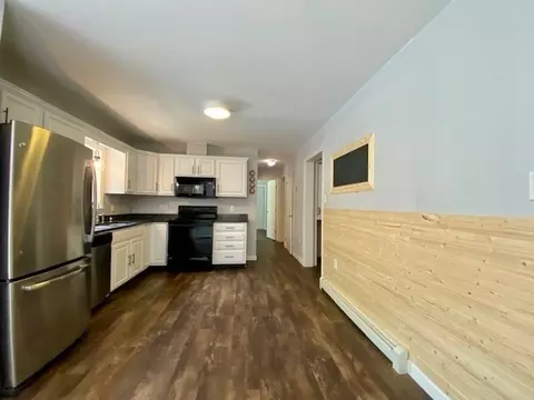 Entry Way - 39 Eagleville Rd, Orange, MA 01364 photo 1 of 5