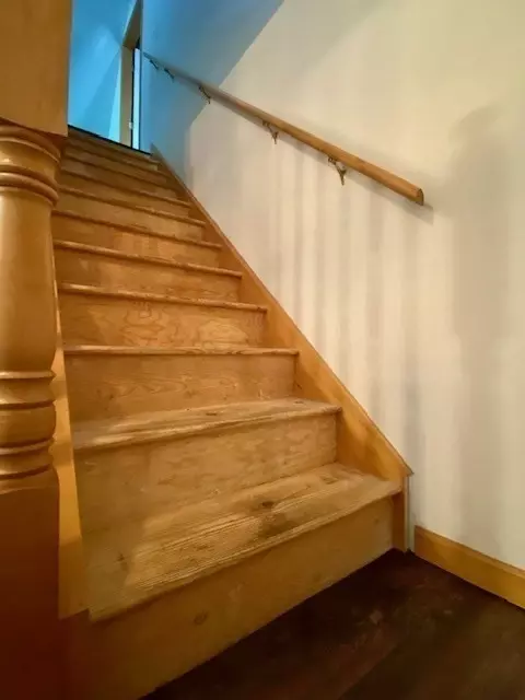 Entry Way - 39 Eagleville Rd, Orange, MA 01364 photo 4 of 5