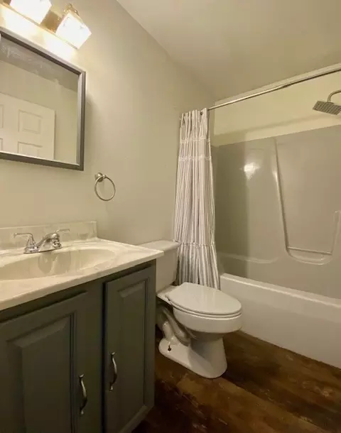 Bath - 39 Eagleville Rd, Orange, MA 01364 photo 2 of 4